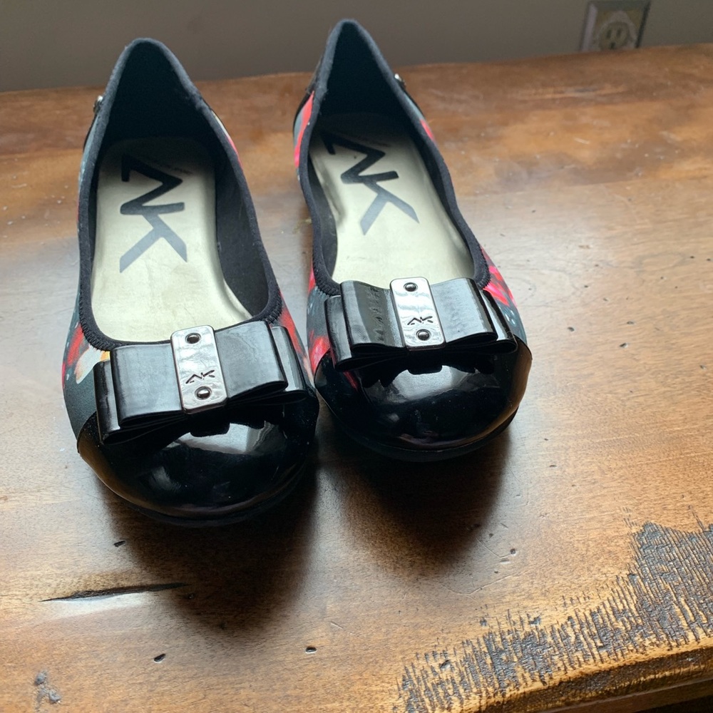 Ann Klein Sport Akaricia Floral Flats, size 9